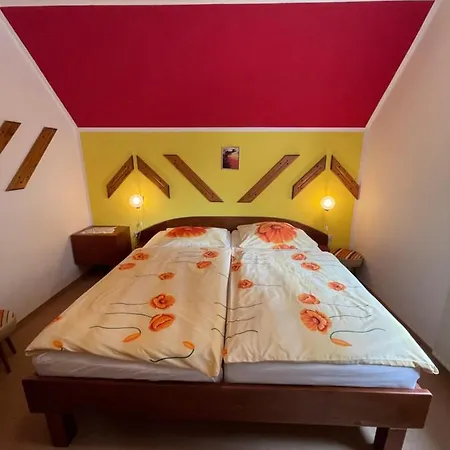 Guest house And Razen